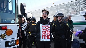 CHP arrest protesters who blocked the Bay Bridge during APEC Summit