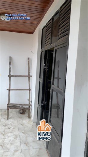 Découvrez cette magnifique maison moderne située Maman Olive (Njiya Chini). C'est le confort VIP que vous cherchez, avec une vue incroyable sur le Lac Kivu ! Points forts : • • • 1 Localisation premium: Maman Olive • = 3 Chambres spacieuses CHAQUE CHAMBRE A SA SALLE DE BAIN ! (Zero attente le matin Salon VIP avec finitions modernes Loyer :300$ / Mois Infos & Visites : [ 243 999 489 628] Abonne-toi pour ne rater aucune pépite immobilière à Goma ! #TikTok #Goma #RDC #ImmobilierGoma #LacKivu