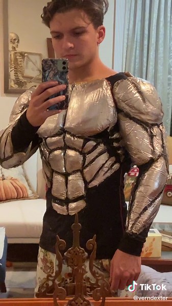 DIY Superman Muscle Suit Cosplay: Henry Cavill Inspired