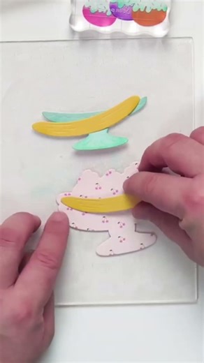 Justin Adkins Explains the Difference of Distress Inks & Oxides