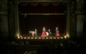 圣丹尼斯剧院的约会！【2K全高看演出】