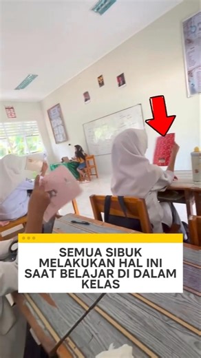 para siswa sibuk melakukan hal ini saat sedang belajar di dalam kelas ❗ #videoviral #sekolah