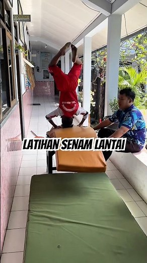 LATIHAN SENAM LANTAI