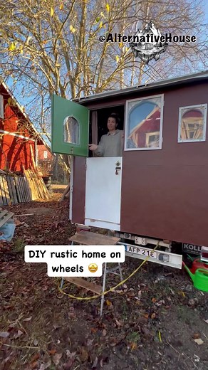 DIY rustic home on wheels 🤩 | Alternativehouse