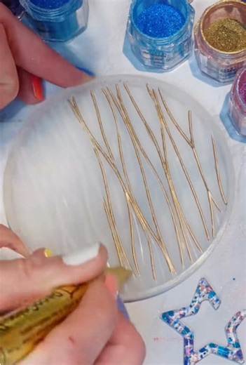 Chameleon Powder Techniques for Stunning Epoxy Art