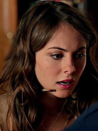 Thea sees Oliver's scars and asks what happened #shorts
