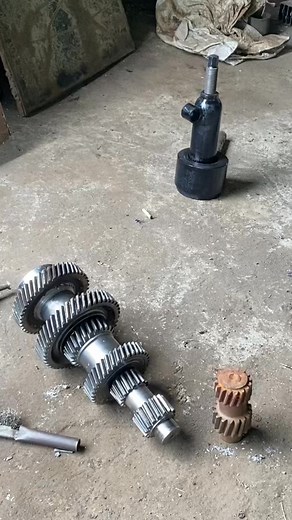 Treker transmisi | Aris Widodo