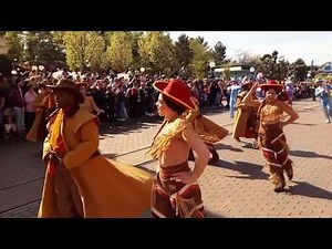 Grand Celebration Calvacade - Disneyland Paris