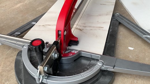 🎥 How to cut 12mm thick very hard DEKTON Dekton by Cosentino Cosentino with a manual tile cutter #MasterpiumaP5 💥 Thanks to the patented shape of the handle you can perform an effortless powerful incision 💪 #montolittilingtools #tilingtools #tiletools #porcelaintile #contractor #qualitytools #construction #residentialconstruction #remodelling #renovation #interiordesign #kingtile #toolreview #montolitmasterpiuma #masterpiuma3 #tilecutter #snapcutter #glassmosaic #tilegeeks #mastertilesetter #