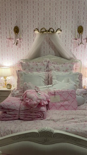 The perfect new beginning set from @LoveShackFancy 💕🎀 #loveshackfancy #loveshackfancybedding #loveshackfancyhome #coquette #pinkbedroom