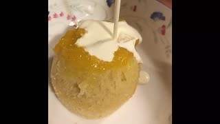 Steamed Sponge Puddings - no steamer, no pan boiling dry, no steamy windows, no paper, foil or string. Makes 6 - Jam, lemon curd or syrup, 125g butter(marg), 125g sugar, 2 eggs, 125g SR flour, 1/2 tsp lemon or vanilla extract. Bake in lidded casserole in 1.5 inches of boiling water for 25-30 minutes at 200 degrees 👍🏻 #flingthefoil | Nancy Birtwhistle
