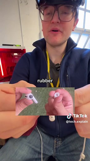 Difference Between AirPods and Wired EarPods