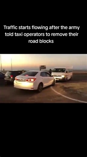 Traffic starts flowing after the army told taxi operators to remove their road blocks | Mubarak Hassan Biftu
