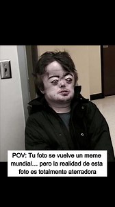 Brian Joseph Peppers fue un hombre estadounidense cuyo nombre se volvió viral en internet a partir de una fotografía policial difundida en 2004. Pero detrás de los memes y la desinformación, hay un hecho que sí está confirmado. Brian Peppers fue condenado por abuso sexual, un delito grave que involucró a un menor. Por esta razón, fue registrado oficialmente como delincuente sexual conforme a la ley de Estados Unidos. Este punto es clave: 👉 Brian no fue una víctima inocente del sistema. Fue un a