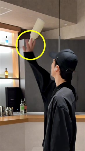 Discover the Art of Flair Bartending: A Guide to Stylish Bartender Skills