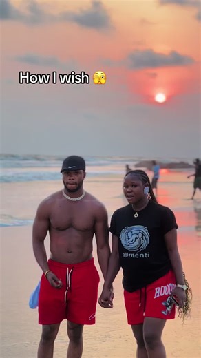 Chilling Moments with Your Girlfriend: A Fun Vibe