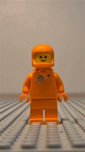 Lego classic spaceman stopmotion - part 1
