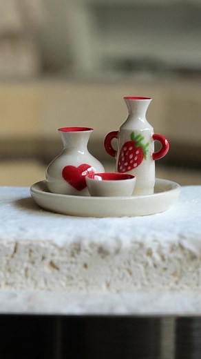 Making Miniature Pottery: Exploring the Art of Miniature Ceramics