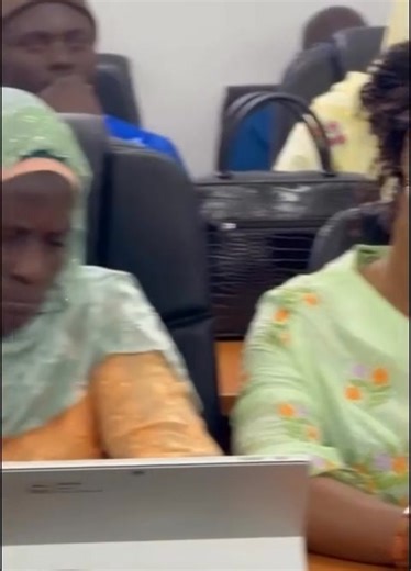 Examen et adoption, ce mardi 18 novembre, du projet de budget 2026 du Ministère de l’Agriculture et de l’Élevage 🇸🇳, arrêté à 247,5 milliards de FCFA. Baisse de 20 % par rapport au budget 2025 (310,5 Mds). 🎥@Assemblee #BudgetSN #BudgetSN2026 #SunuBudget #ViePubliqueSN #Senegal #SNBudget2026 | Vie-Publique Sénégal