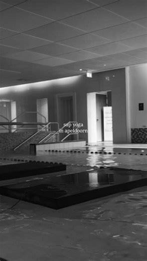 Club Pellikaan on Instagram: "Balans testen, adem vinden, SUP Yoga was fijn! We zijn al over de helft van de Namasté maand… maar er staan nog genoeg mooie specials op het programma. ✨Je bekijkt het rooster via de link in bio. #clubpellikaan #namaste #supyoga #apeldoorn"