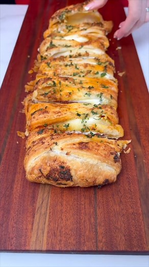 Pepperoni Pizza Braid | Robyn Q