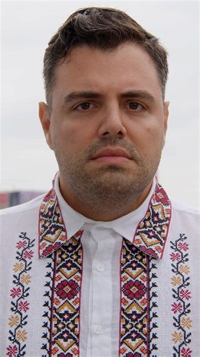 Balkan throat singing - on the roof of Aviva Studios 😍 Previews of Balkan Erotic Epic begin today! To celebrate Balkan Erotic Epic, we brought the operatic performance of singer Aleksandar Timotić to the skyline of Manchester. Aleksandar is one of three singers in the performance - he sings in The Kafana Complex. The Kafana Complex is a Balkan-style café-bar - the beating heart of any Balkan town or village. Expect life's moments - great and small - mulled over and celebrated during the four-ho