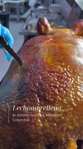 Lechona rellena recipe and where to try in Medellin