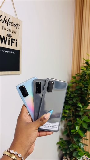 iPhones | Androids | MacBooks | Laptops | Trade-Ins on Instagram: "VALENTINE’S SALE❤️‍🔥🩵❤️‍🔥 Samsung Galaxy S20 5G Color code; Cloud Blue🐟Cosmic Grey👽 Condition;Mint💧 12GB Ram|128GB Storage Neat🫧 Ex-USA🇺🇸 📺Dynamic AMOLED 2X 🔋4000mAh ⚙️Snapdragon 865 5G 📸64 Megapixels 📑6 Months Warranty 📶Single Sim Sleek Curved Edge Screen 🫆On-Screen Fingerprint 🔊Stereo Speakers 🏷️Free Designer Shopping Bag 🏷️Free 25 watts Super Fast Charger 🏷️Free Premium Clear Case 🏷️Free OG Deluxe Screen Pr