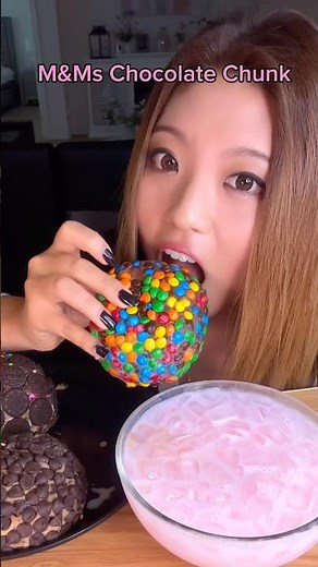 Let’s eat some cookies… #food #eating #mukbang #cookies #dessert