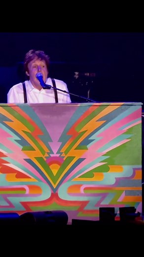 Hey Jude - Live Performance by Paul McCartney