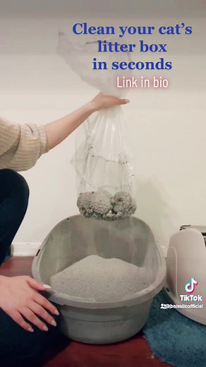 Cat litter box hack. Clean the litter box in seconds. #catsoftiktok2022 #catsoftiktok #cat #cats #amazonfinds #litterbox #litterboxhack #asmr
