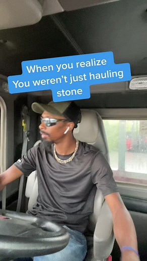 #foryourpage #fypシ #dt #rp #trucker #truckertiktok #truckerlife #crazyloads #innerthoughts #reallife #untouchable #truckerproblems #payday #uhoh