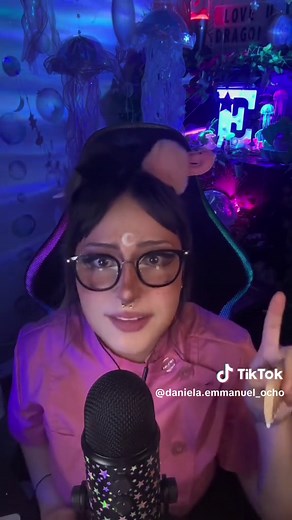 Maquillaje ASMR Relajante y Satisfactorio - Emma Te Convierte en un Sueño