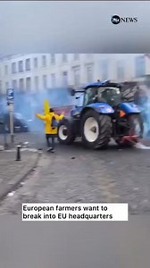 Wakulima wanaendelea na maandamano yao Ubelgiji ikiwa ni siku ya 5, Polisi wakisimama mbele kuzuia wanapelekewa trekta nzima nzima watu wamechafukwa. Jana wakulima hawa wamechoma Bunge mji wa Brussels na kuharibu miundombinu ya Serikali hakuna hata MTU mmoja alieuwawa wala kupigwa kibao ila Serikali ipo kwenye mpango wa kutatua changamoto yao ndani ya siku 2 zijazo. Haki Duniani kote upiganiwa haki haiombwi, sio wakulima kama wa Tanzania wakulima hawa kila MTU anatrekta lake alafu wewe mshika Je