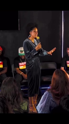 #standupcomedy #comedian #alicehamilton #funny #comedienne #womenandchildrenfirst #patriarchy #feminism