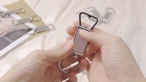 Bokon 60 Pcs Sublimation Blanks Keychains Metal Bottle Opener Keychains Transfer Sublimation Key Rings for Photos (3.7 x 1.22 Inches)