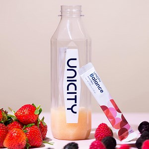 Cuando se trata de ayuno intermitente, necesitas al mejor equipo para triunfar. Unimate y Balance trabajan juntos para hacerte sentir bien y extender el tiempo entre la cena y la primera comida del día siguiente. Cómo funciona: 🌅 7–9 am: Comienza tu día con Unimate. Unimate aumenta tu enfoque y energía en la mañana sin romper tu ayuno. ☀️ 11–4 pm: Toma Unimate nuevamente con el almuerzo para apoyar la saciedad o como un estimulante en la tarde, antes de tu entrenamiento, ¡o en cualquier momento