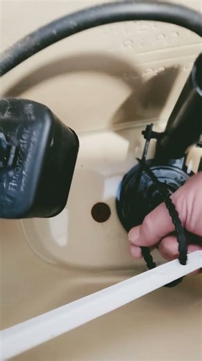 Cato toilet and Fluidmaster model 300 flapper strap fail