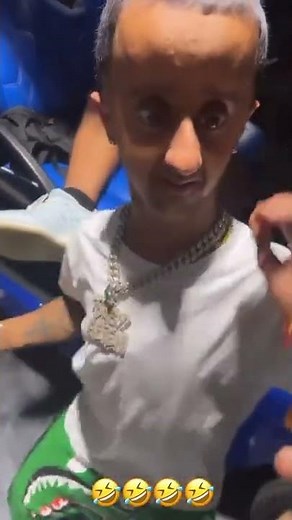 ovi le pasa la maquina a baby alien