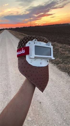 Essential Pocket Hoods for Welders: Practical Solutions