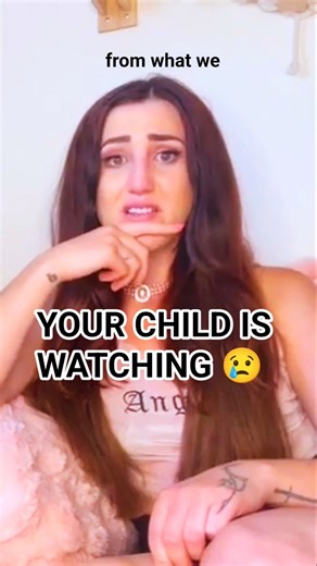 Dad is Teaching His Daughter What 'Love' Looks Like... By the Way He Treats Her Mom.