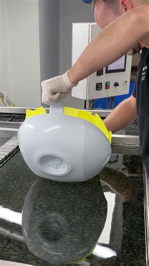 Motorcycle gas tank, here we go 😈 #hydrographics #hydrodipped #hydrodipping #hydrodipping | Peniture DIY