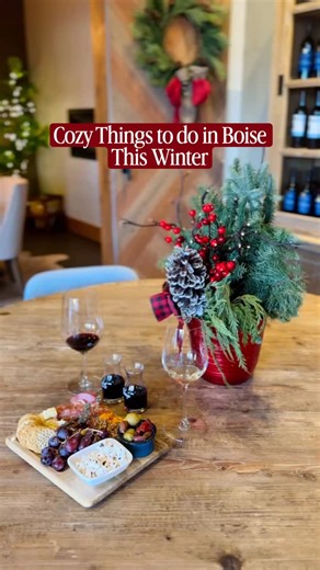 Katie • Travel & Lifestyle Creator • Based in Idaho on Instagram: "If you’re looking for cozy things to do in Boise this winter, this is one of my go-tos. Not only is it festive right now for the holiday season, but it’s also cozy all winter long! Welcome to🍷Rolling Hills Tasting Room @rollinghills_urbantastingroom. 📌 Be sure to save this post and come here this season with your friends! This is the perfect place for slow afternoons, wine flights, charcuterie boards (they can make them gluten