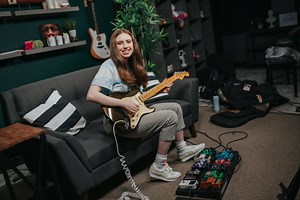 How To Make Catchy Guitar Riffs That Stick In Your Head - Guitareo Riff