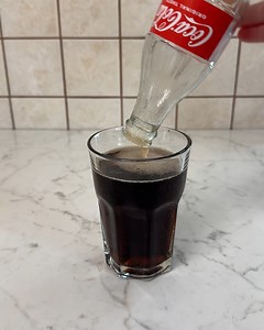 How to pour coke | Foodie's Time