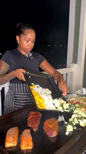 13K views · 16K reactions | Healthy meal prep in just 12 minutes! Perfect for busy days.   Full recipe + tips on my channel → go watch now! The link is in my bio and on my story! #griddle #food #chef #mealprep #healthy #explorepage | Chaz’s Kitchen | Facebook