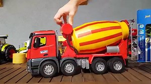 BRUDER toys GARBAGE truck CRASH!