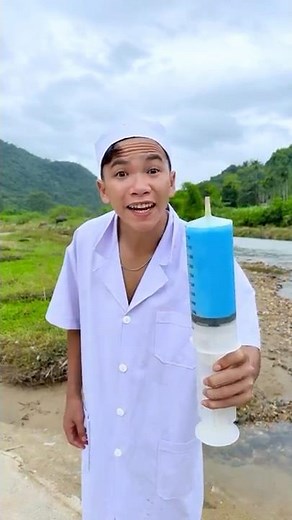 Funny Syringe Prank Reaction 😂💉