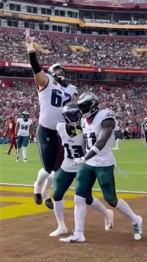 For Jason, his teammates are more than just teammates, they are family 🏈❤️#NFL #JasonKelce