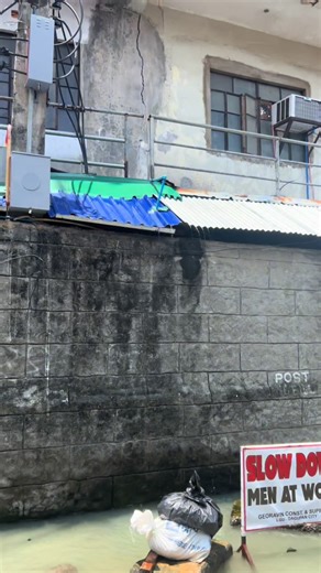 UDD Dagupan City: Free Waterfalls and High Tide